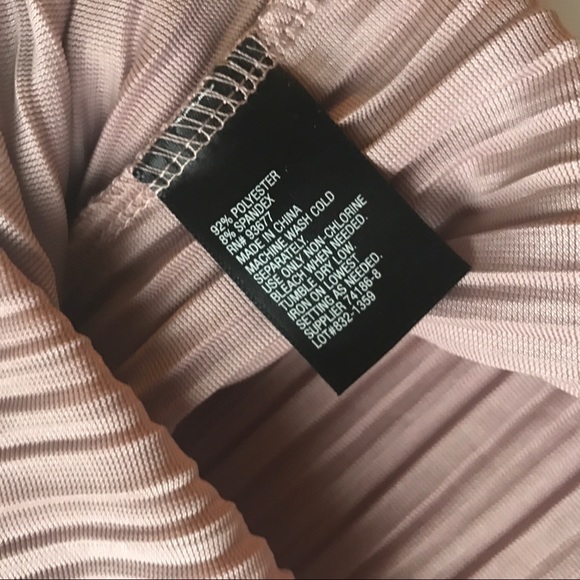 NWT Crushed velvet top with ruffle shoulder - Picture 7 of 8